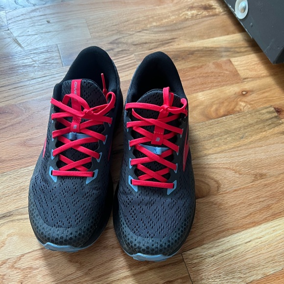 Brooks Divide 3 - Picture 3 of 5